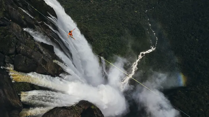 Highline Angel Falls | © Lukas Irmler