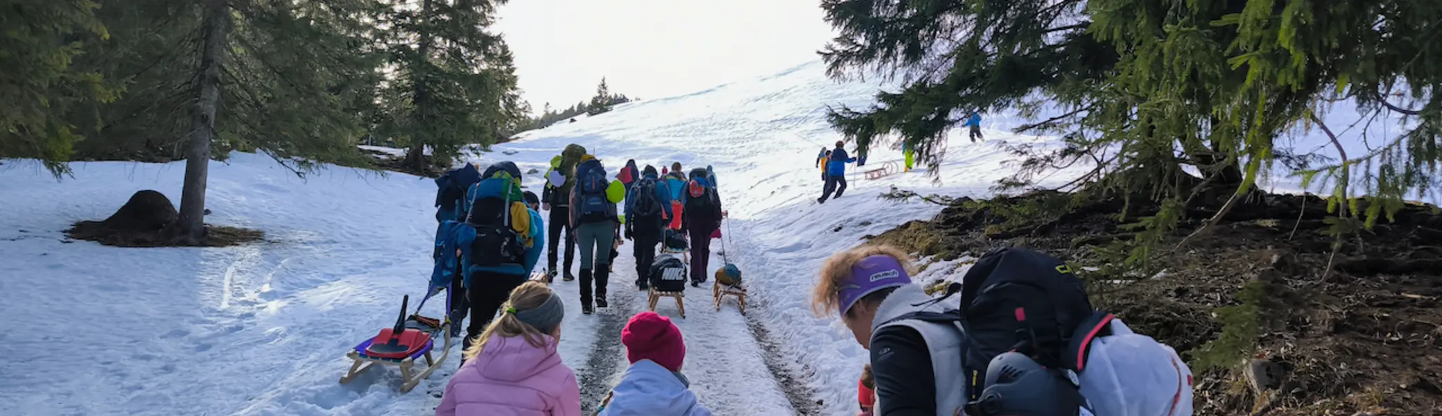 Familiengruppe auf Tour | © Tilman Domzig